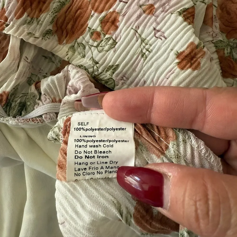 Floral V-Neck Blouse - Picture 8 of 8